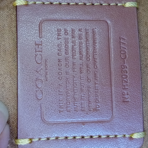 COACH COLOR BLOCK 30 TOTE WITH SATIN DUSTBAG - Picture 7 of 16